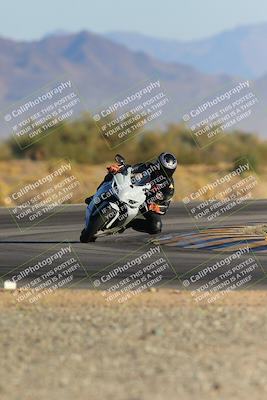 media/Dec-09-2023-SoCal Trackdays (Sat) [[76a8ac2686]]/Turn 15 Set 1 (230pm)/